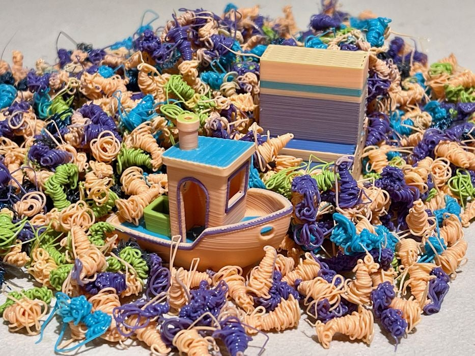 o-que-fazer-com-o-refugo-da-impressao-3d-colorida--poops